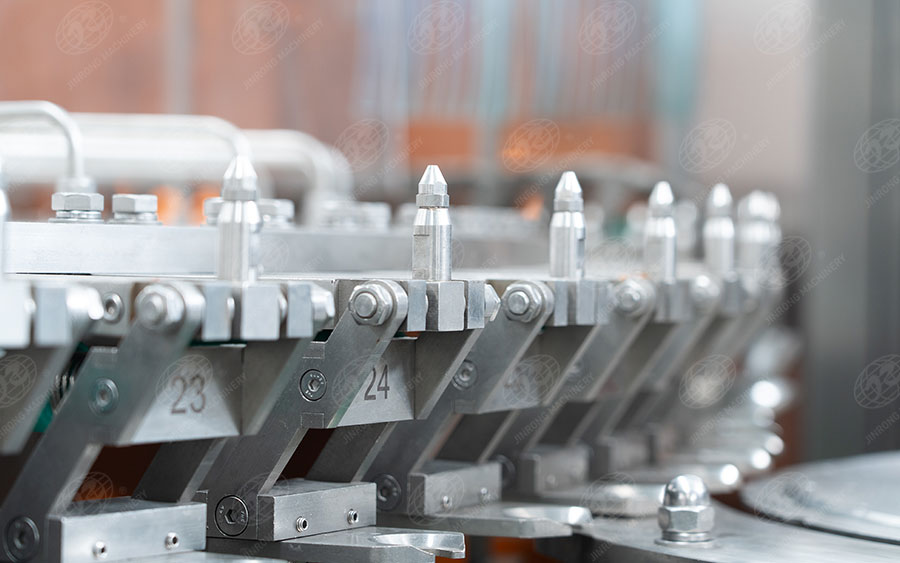 塑料瓶自動果汁灌裝機(jī)設(shè)備 塑料瓶自動果汁灌裝機(jī)設(shè)備